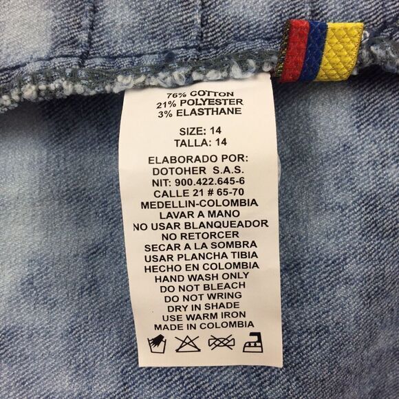 Denim Embellished Vest Women's made in Colombia Size 14 Col / L USA      ‎     4 - Picture 8 of 8